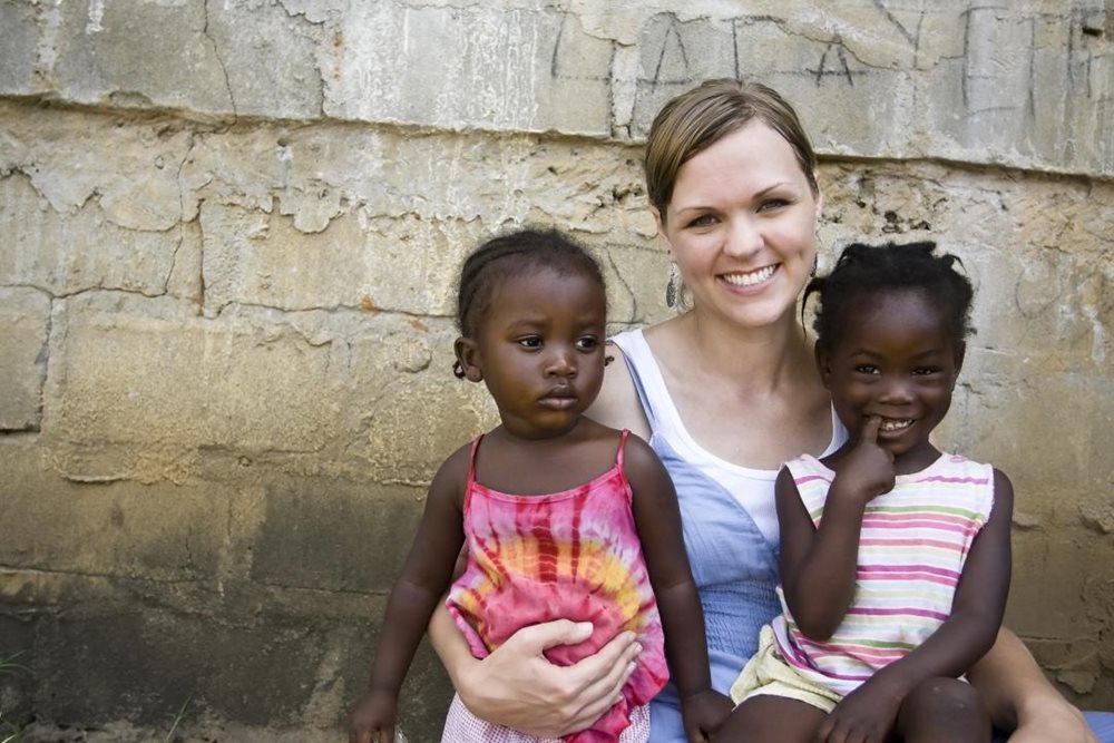 Donate with us Donate with us